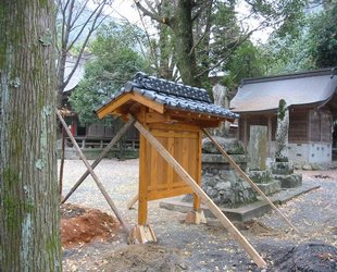 見栄えの良い屋根付き看板製作工事