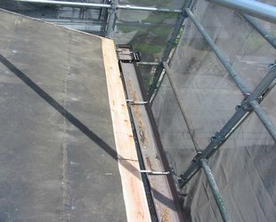 葺き替え工事・下地板腐食