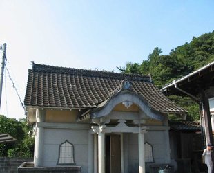 社寺・伝統建築の瓦屋根工事、同町の○○寺の納骨堂改修(葺き替え)工事