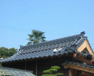 社寺・伝統建築の瓦屋根工事、阿蘇○○寺納骨堂改修工事